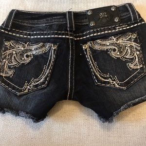 Miss Me Shorts Size 25